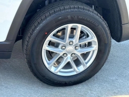 Jeep Grand Cherokee Laredo X 4x2 2025