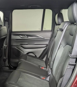 Jeep Grand Cherokee Altitude 4x2 2025