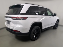 Jeep Grand Cherokee Altitude X 4x2 2025