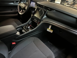 Jeep Grand Cherokee Laredo X 4x2 2026