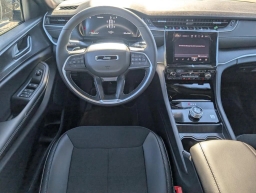 Jeep Grand Cherokee Altitude 4x2 2025