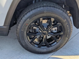 Jeep Grand Cherokee Altitude 4x2 2025