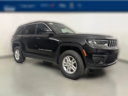 Jeep Grand Cherokee Laredo 4x2 2025