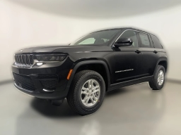 Jeep Grand Cherokee Laredo 4x2 2025