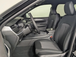 Jeep Grand Cherokee Laredo 4x2 2025