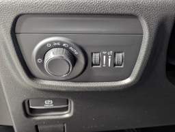 Jeep Grand Cherokee Laredo 4x2 2025