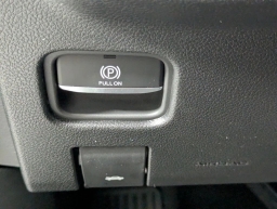 Jeep Grand Cherokee Laredo 4x2 2025