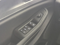 Jeep Grand Cherokee Laredo 4x2 2025