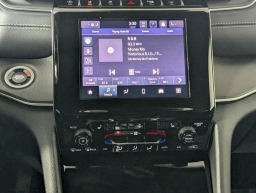 Jeep Grand Cherokee Laredo 4x2 2025