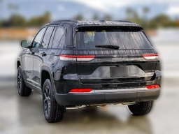 Jeep Grand Cherokee Laredo Altitude 4x2 2026