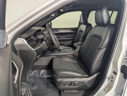 Jeep Grand Cherokee Laredo Altitude 4x2 2026