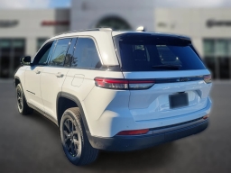 Jeep Grand Cherokee Laredo Altitude 4x2 2026