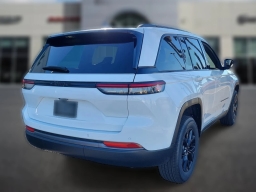 Jeep Grand Cherokee Laredo Altitude 4x2 2026