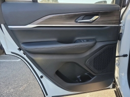 Jeep Grand Cherokee Laredo Altitude 4x2 2026