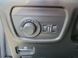 Jeep Grand Cherokee Laredo Altitude 4x2 2026