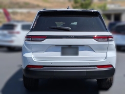 Jeep Grand Cherokee Laredo Altitude 4x2 2026