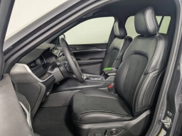 Jeep Grand Cherokee Laredo Altitude 4x2 2026