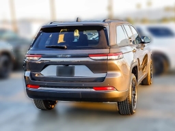 Jeep Grand Cherokee Laredo Altitude 4x2 2026