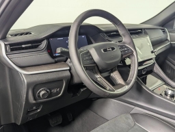 Jeep Grand Cherokee Laredo Altitude 4x2 2026