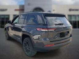 Jeep Grand Cherokee Laredo Altitude 4x2 2026