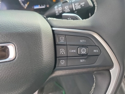 Jeep Grand Cherokee Laredo Altitude 4x2 2026