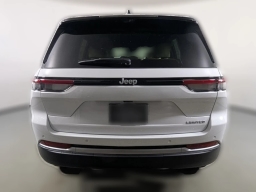 Jeep Grand Cherokee Limited 4x2 2026