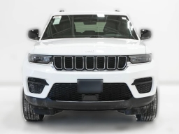 Jeep Grand Cherokee Laredo X 4x4 2026