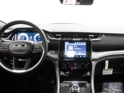 Jeep Grand Cherokee Laredo X 4x4 2026