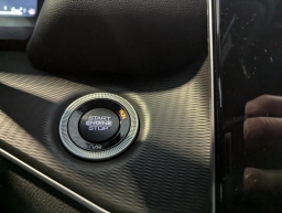 Jeep Grand Cherokee Laredo 4x4 2026