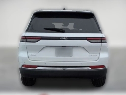 Jeep Grand Cherokee Laredo X 4x4 2026