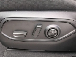 Jeep Grand Cherokee Laredo X 4x4 2026