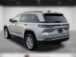 Jeep Grand Cherokee Laredo X 4x4 2026