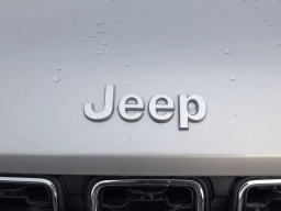 Jeep Grand Cherokee Laredo X 4x4 2026