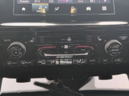 Jeep Grand Cherokee Laredo X 4x4 2026