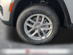 Jeep Grand Cherokee Laredo X 4x4 2026