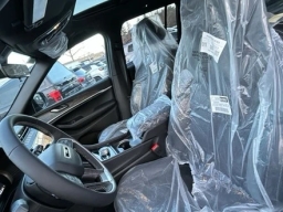 Jeep Grand Cherokee Laredo Altitude 4x4 2026