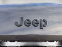 Jeep Grand Cherokee Laredo Altitude 4x4 2026