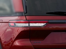 Jeep Grand Cherokee Laredo Altitude 4x4 2026