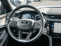 Jeep Grand Cherokee Laredo Altitude 4x4 2026