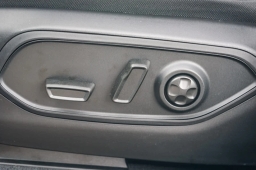 Jeep Grand Cherokee Laredo Altitude 4x4 2026