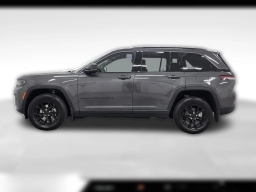 Jeep Grand Cherokee Laredo Altitude 4x4 2026