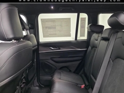 Jeep Grand Cherokee Laredo Altitude 4x4 2026