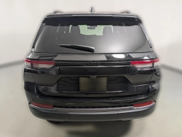 Jeep Grand Cherokee Laredo Altitude 4x4 2026