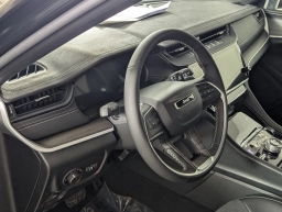 Jeep Grand Cherokee Laredo Altitude 4x4 2026