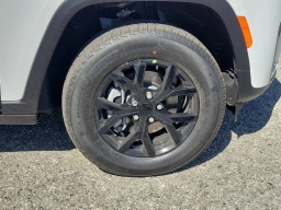 Jeep Grand Cherokee Laredo Altitude 4x4 2026