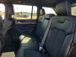 Jeep Grand Cherokee Laredo Altitude 4x4 2026