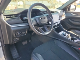 Jeep Grand Cherokee Laredo Altitude 4x4 2026