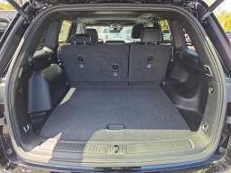 Jeep Grand Cherokee Laredo Altitude 4x4 2026