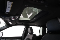 Jeep Grand Cherokee Laredo Altitude 4x4 2026