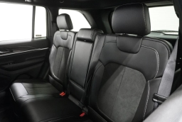 Jeep Grand Cherokee Laredo Altitude 4x4 2026